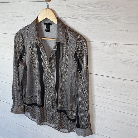 H&M Dress Shirt Womens Size 4 Black & White Geometric Button Down Silky Smooth - Picture 5 of 11